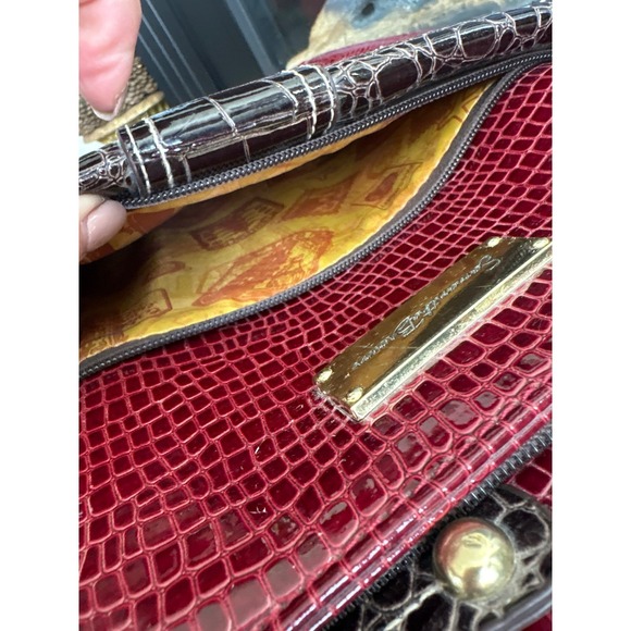 Samantha Brown Red Croc Embossed Carry On Luggage Spinner Wheels Travel Bag - Picture 8 of 13